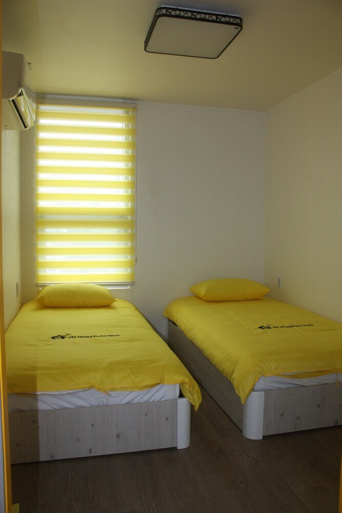 Hotel 24 Guesthouse Nampo Station