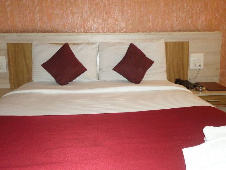 Hotel Neelam Executive