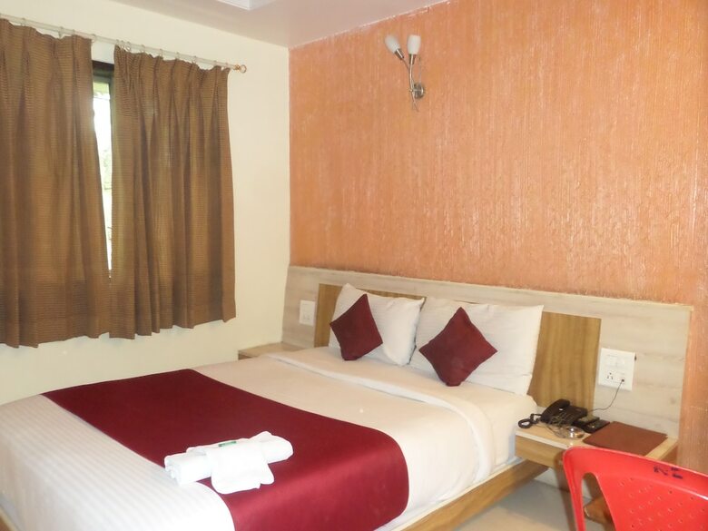 Hotel Neelam Executive