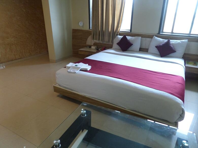 Hotel Neelam Executive