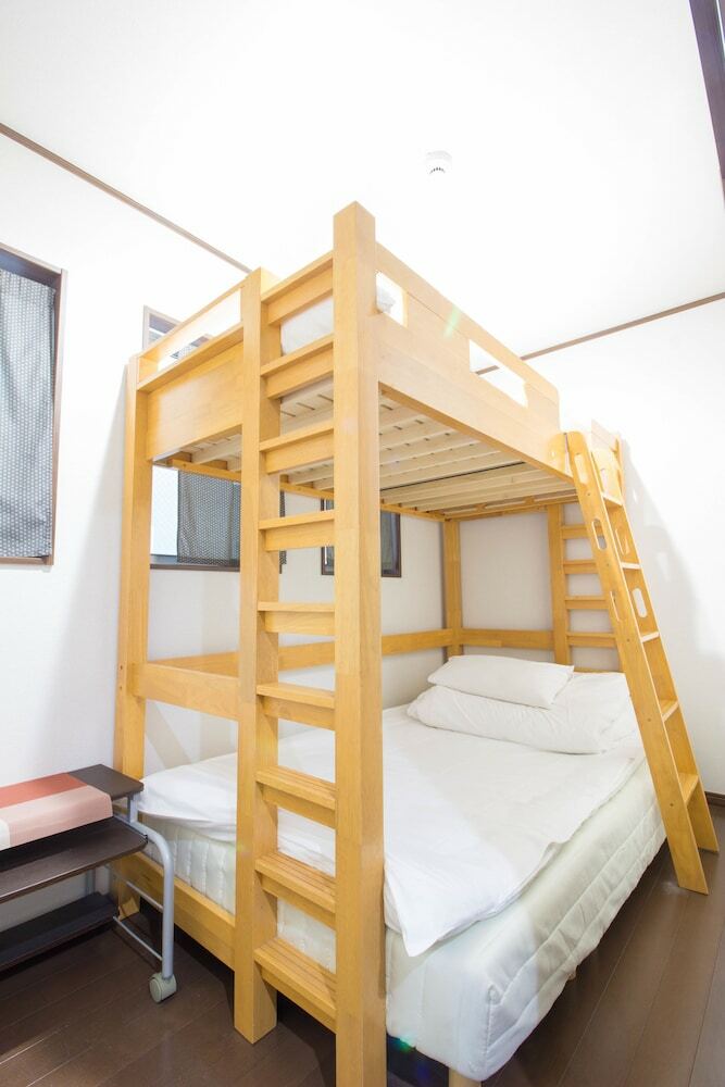 Hostal Sakura Japanese House - Hostel