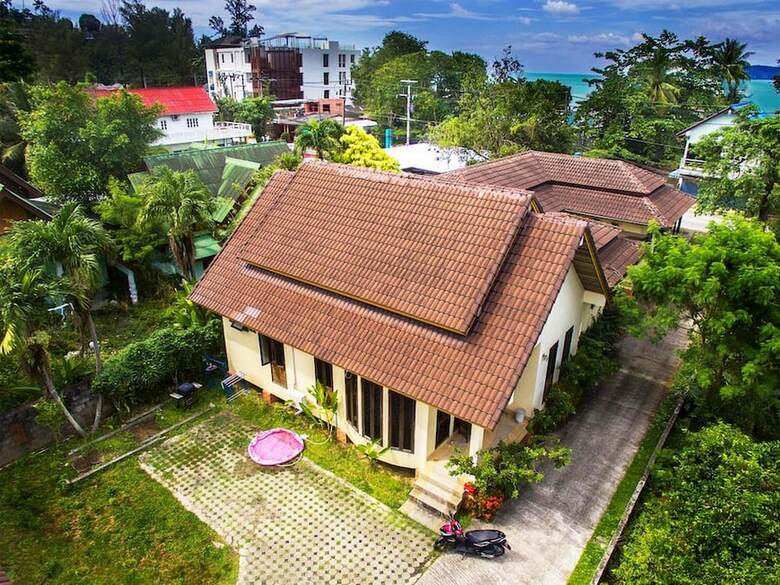Villa Behind The Sea