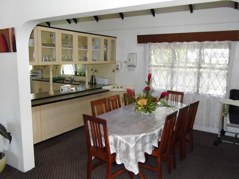 Aparthotel Island Accommodation Suva