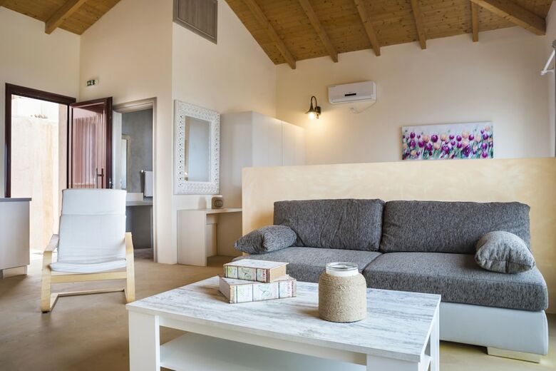 Magganos Sunset Villas