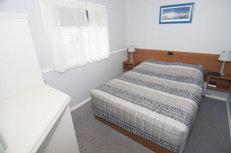 Cabana Laguna Lodge Holiday Units