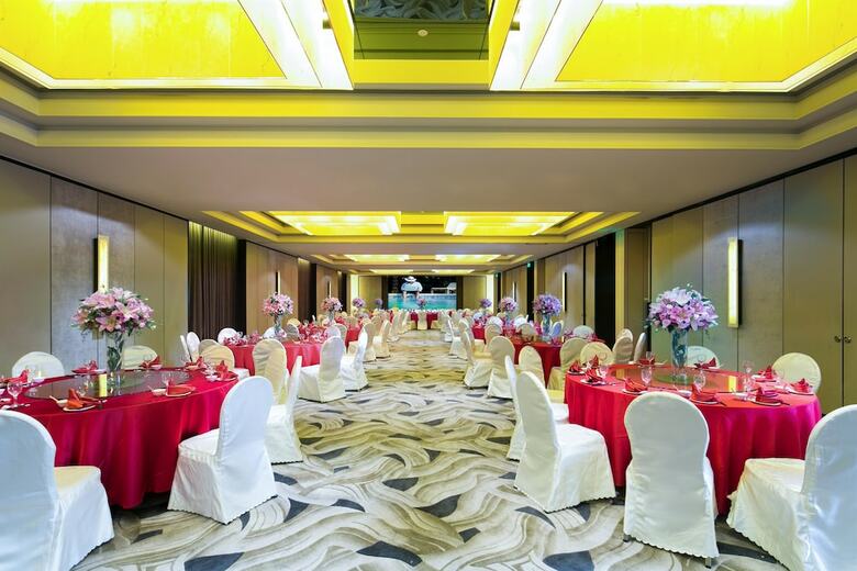 Hotel Golden Tulip Bund New Asia