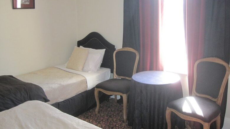 Alexandra Hotel