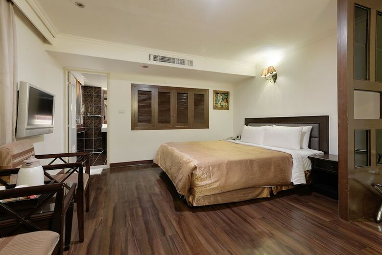 Kaja Hotel