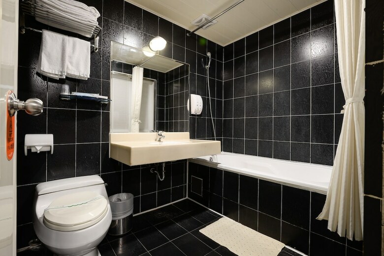 Kaja Hotel
