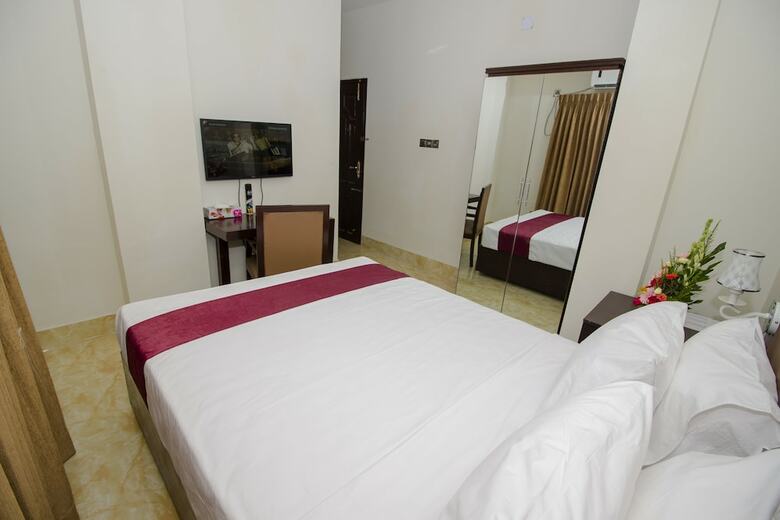 Pacific Lake View Hotel