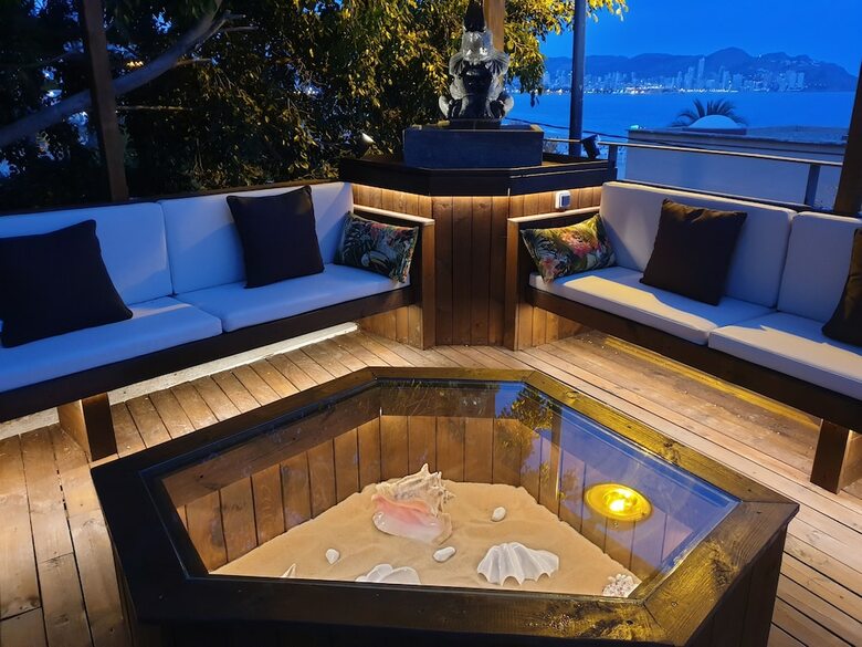 Sea Dreams House Free Wifi, A. A., Barbecue