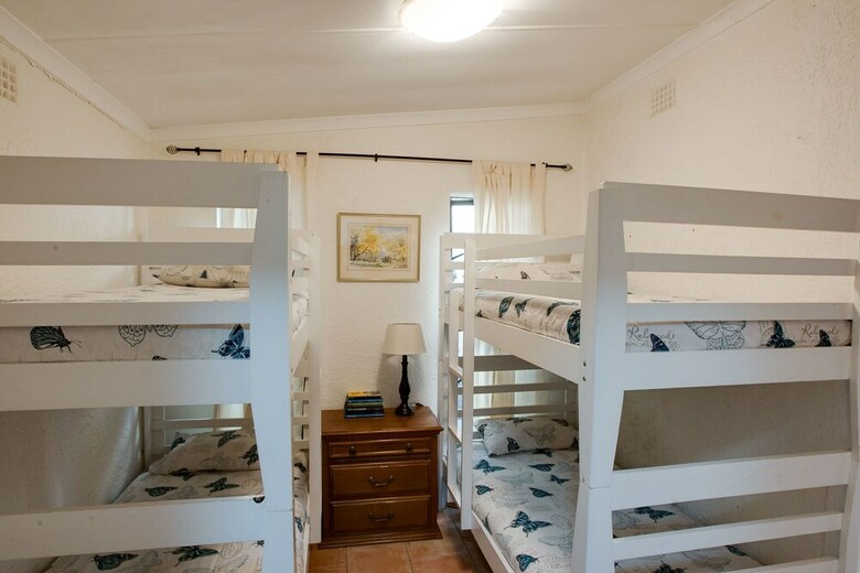 Hostal Strand Guesthouse - Hostel
