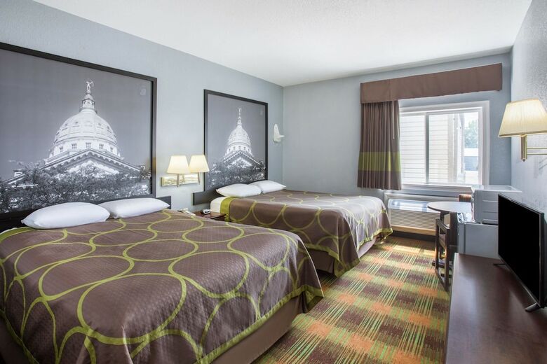 Hotel Super 8 By Wyndham Sweet Springs