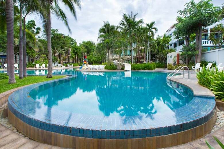 Baan San Ploen Condominium By Renvio