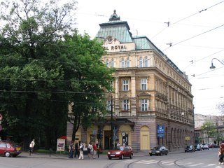 Hotel Royal(.)