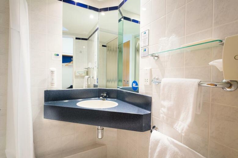Hotel Express By Holiday Inn Aberdeen City Centre