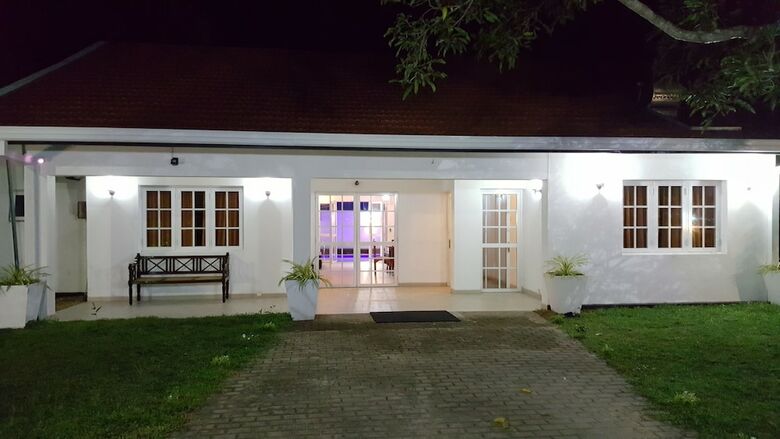 Tripper's Private Villa