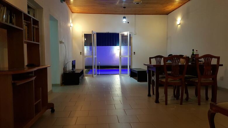 Tripper's Private Villa
