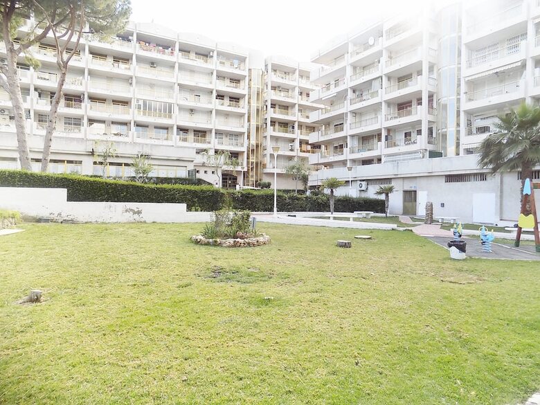 Apartsalou Lea