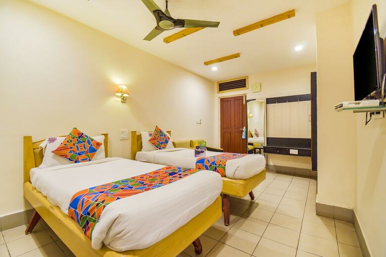 Fabhotel Kinnera Comforts Daba Garden