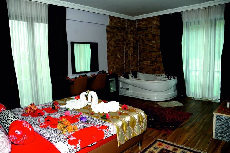 Hill River Hotel