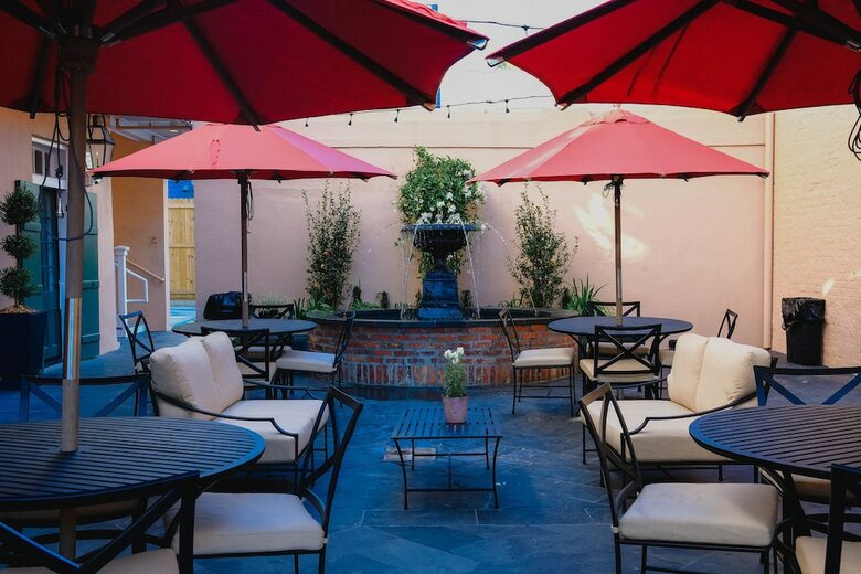 Royal Frenchmen Hotel And Bar
