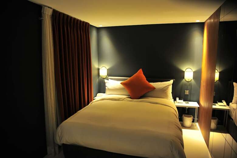 Dominique Hotel