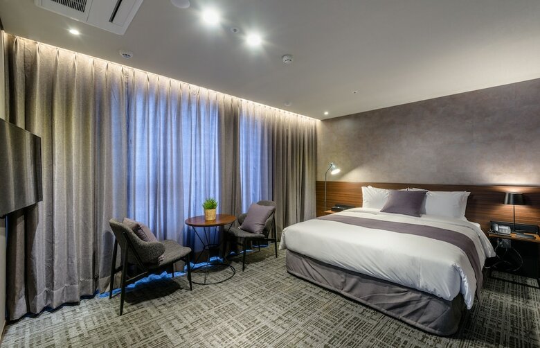 Hotel With Jeju