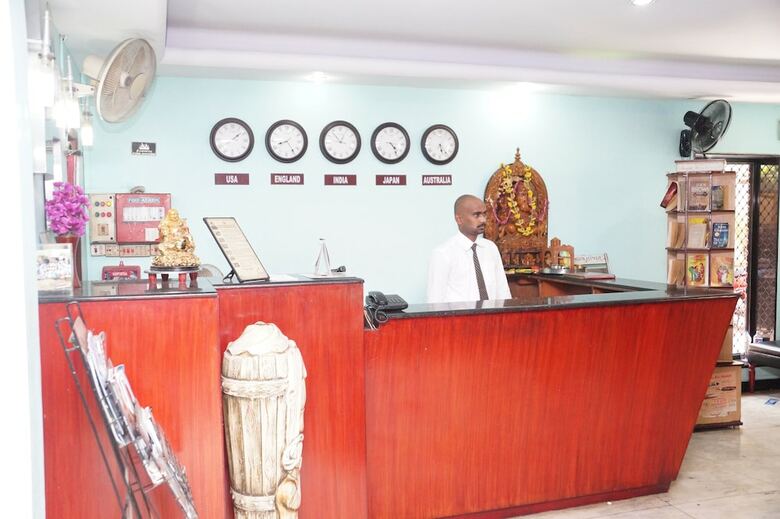 Hotel Raaj Bhaavan