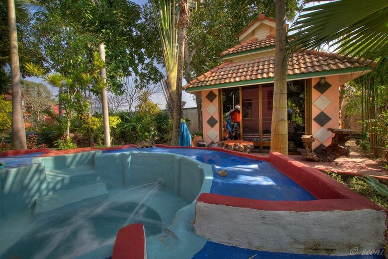 Hotel Riverside Homestay