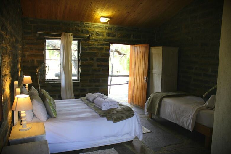 Hotel Neuras Wine & Wildlife Estate