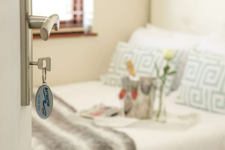 Hotel Baywatch Guest House & Tours