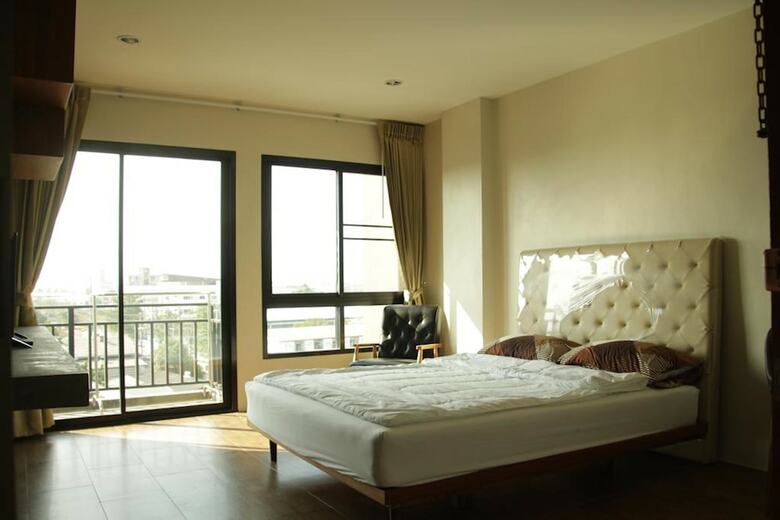 Hotel The Residence Thepkanjana