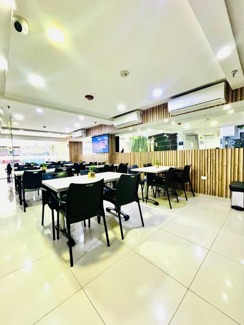 Hotel Laureles Plaza