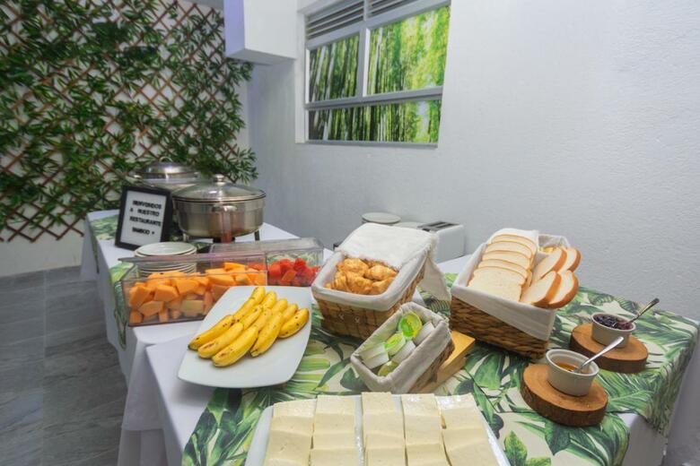 Hotel Laureles Plaza
