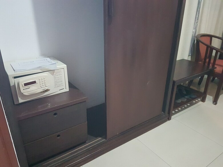 Av Hotel