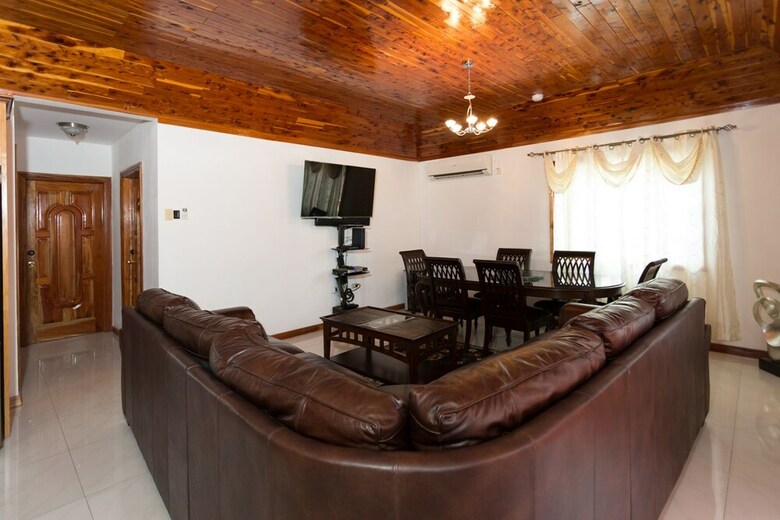 Apartamentos New Kingston Guest Apt At Fairway