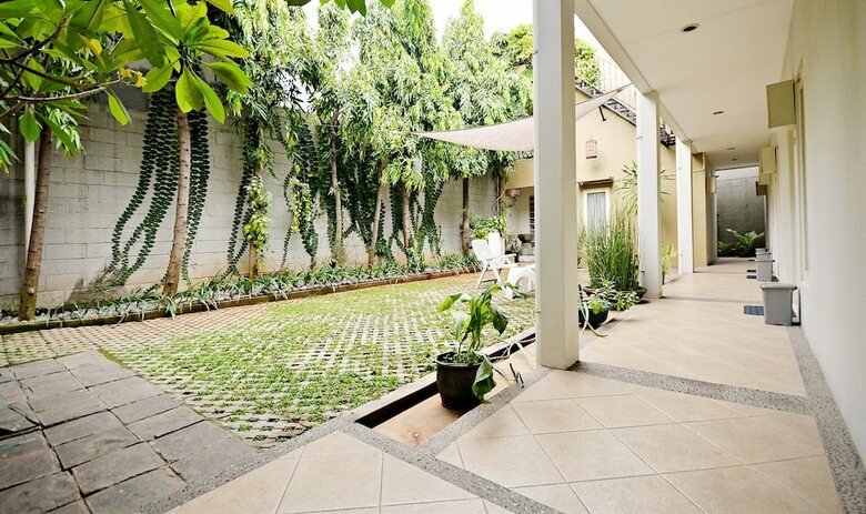 Hotel Zen Rooms Mampang Prapatan Syariah