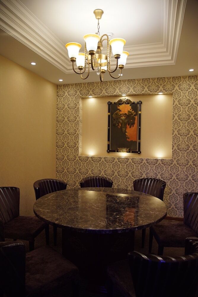 Munkh Khustai Hotel