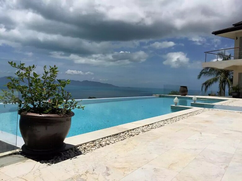 5 Bedroom Seaview Villa Bang Por
