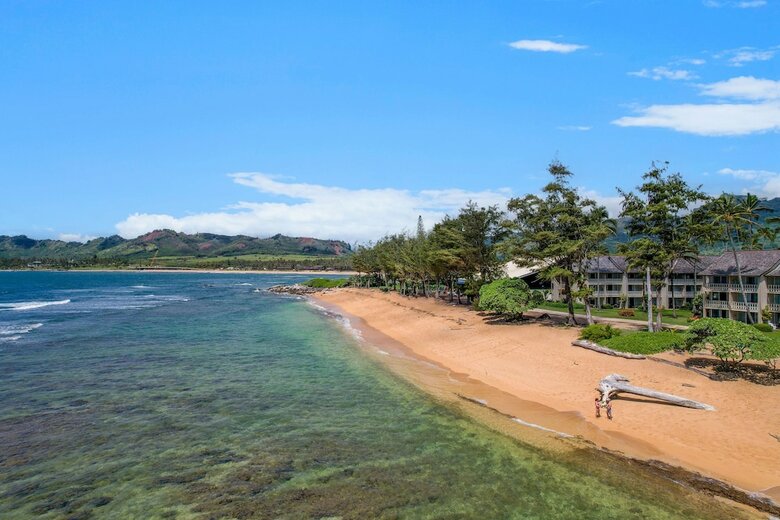 Hotel Aston Islander On The Beach