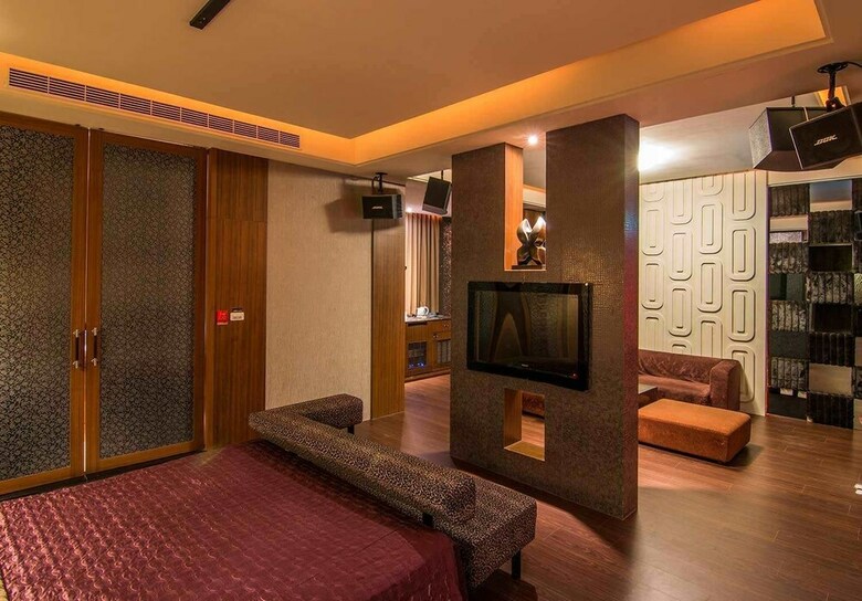 Hotel Js Motel