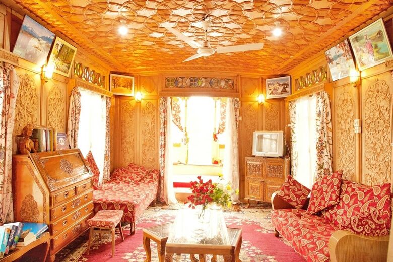 New Bul Bul Group Of Houseboats