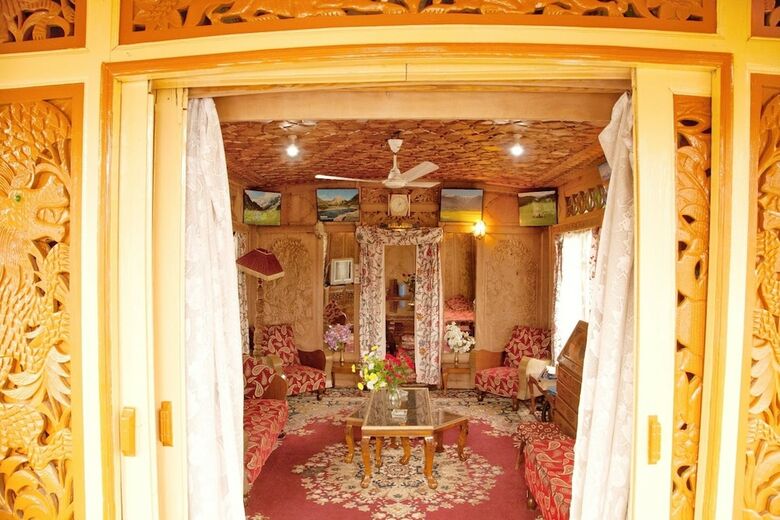 New Bul Bul Group Of Houseboats