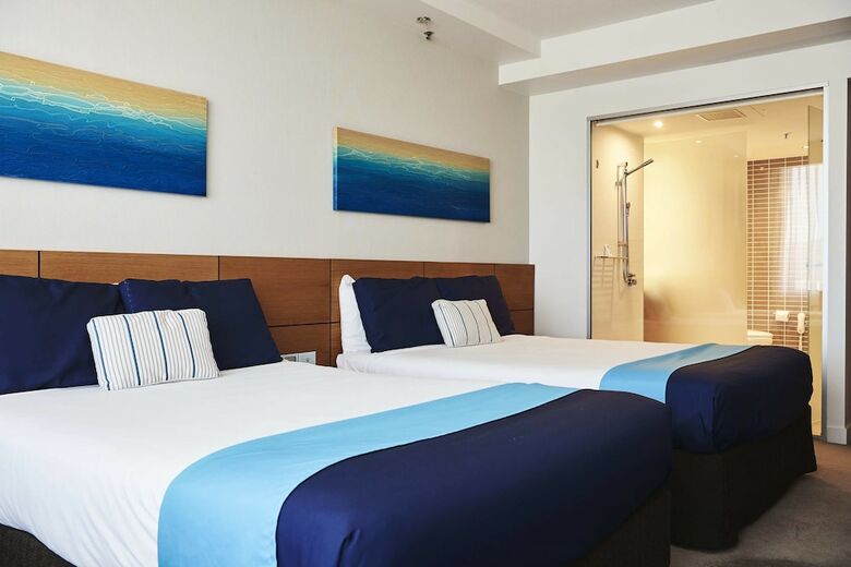 Hotel The Ville Resort - Casino