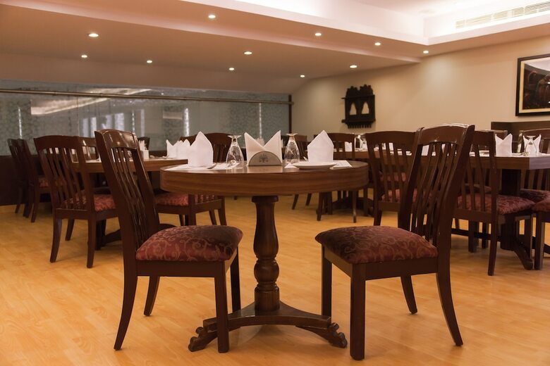 Hotel Mapple Abhay