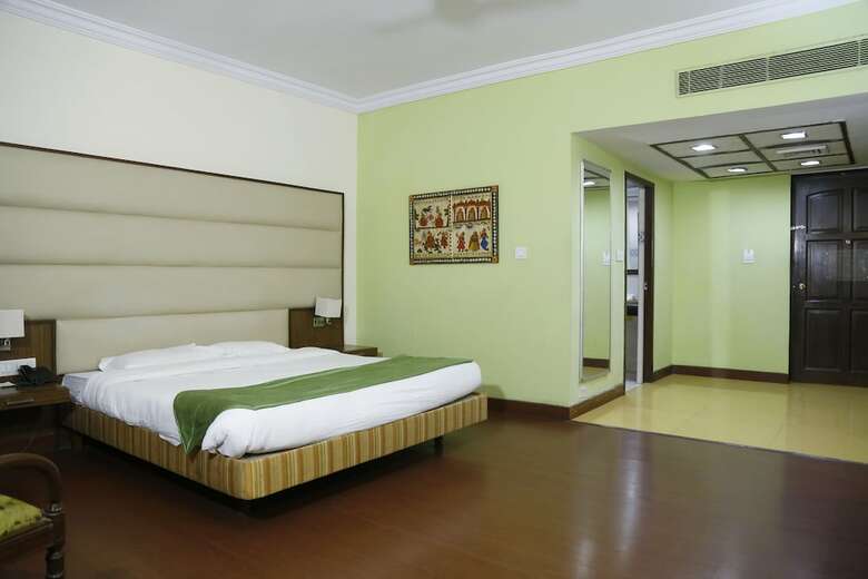 Hotel Mapple Abhay