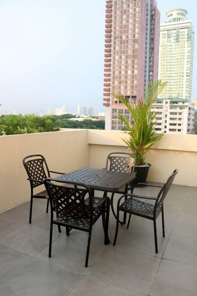 Rizal Park Hotel