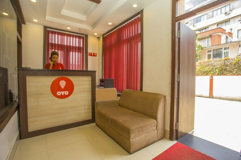 Oyo 11474 Gangaur Regency Boutique Hotel