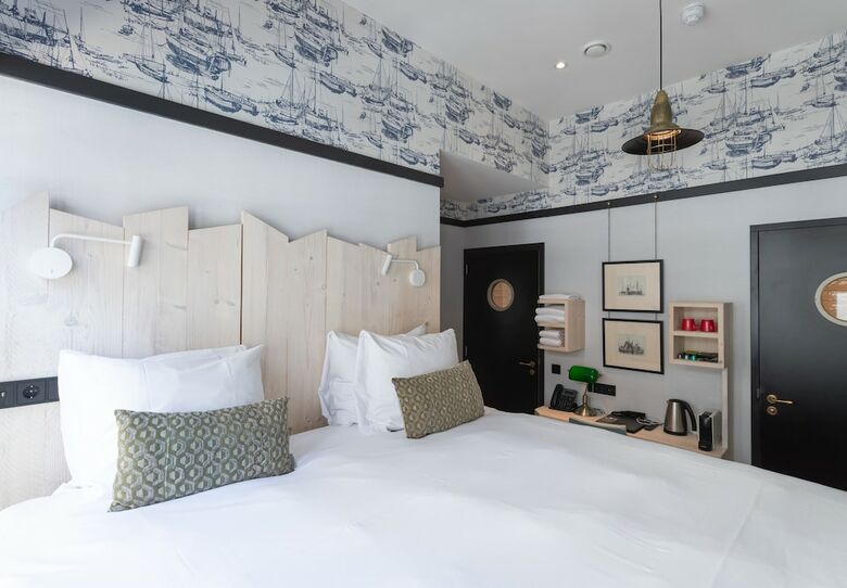 The Hendrick's Hotel